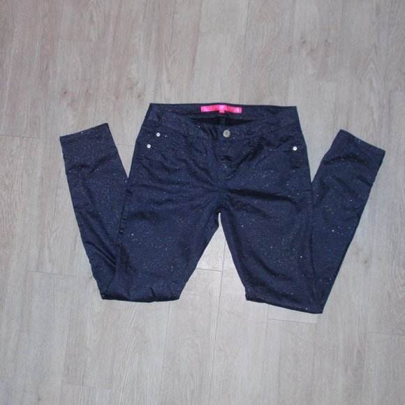 Tinseltown size 9 Dark Blue Stretch Jeans with Sparkles Waist 32” - Picture 1 of 4